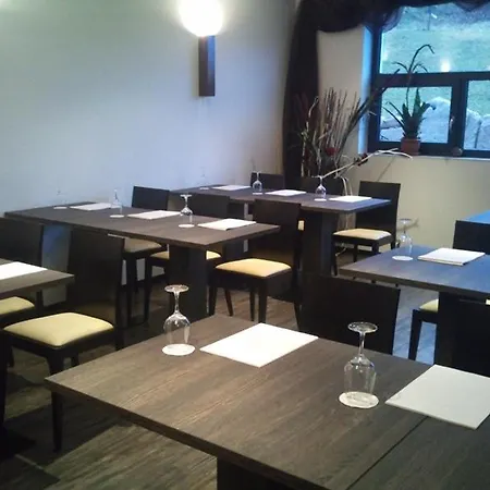 Reit- Und 4*