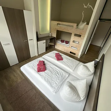 Hotel Reit- Und 4*