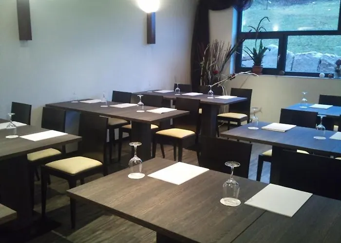 Reit- Und 4*