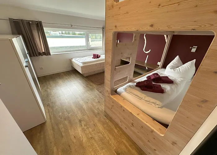 Hotel Reit- Und 4*